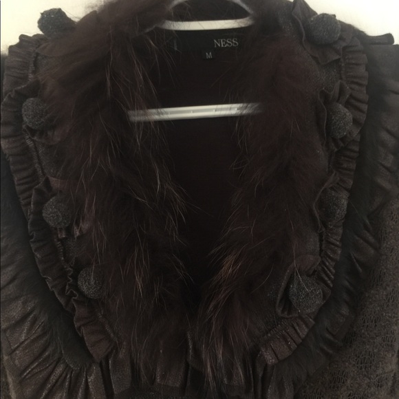 Gorgeous multi-textured sweater size medium. - Picture 2 of 2